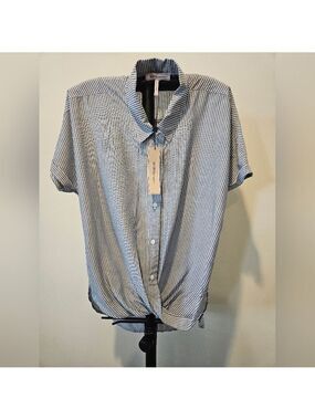 NWT BCBGENERATION WOMEN'S GREY/WHITE STRIPED WRAP WAIST HIGH-LOW SHIRT SIZE XXS